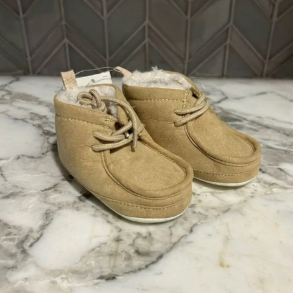ADD ON FOR $14‎ Baby Gap faux-shearling booties 12-18M/4c H&M Jamie Kay Zara
